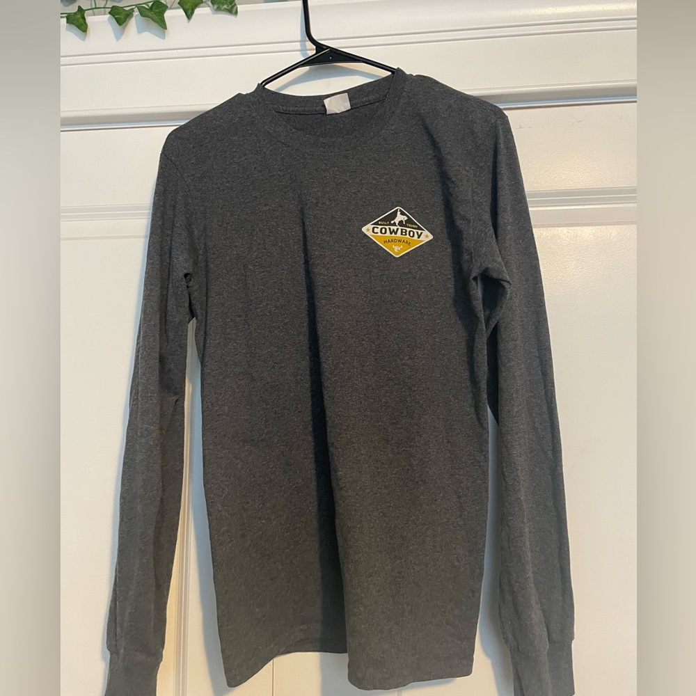longsleeve grey shirt with print